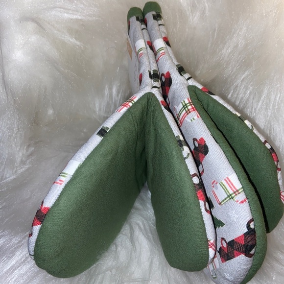 NEW Merry Every Thing CHRISTMAS HOLIDAY Set Of 2 Mini MITTS Non-slip easy Grip - Picture 3 of 6